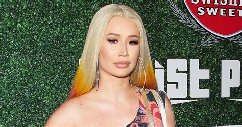 iggy azalea nude|Iggy Azalea deletes social media and vows to press charges after nude ...